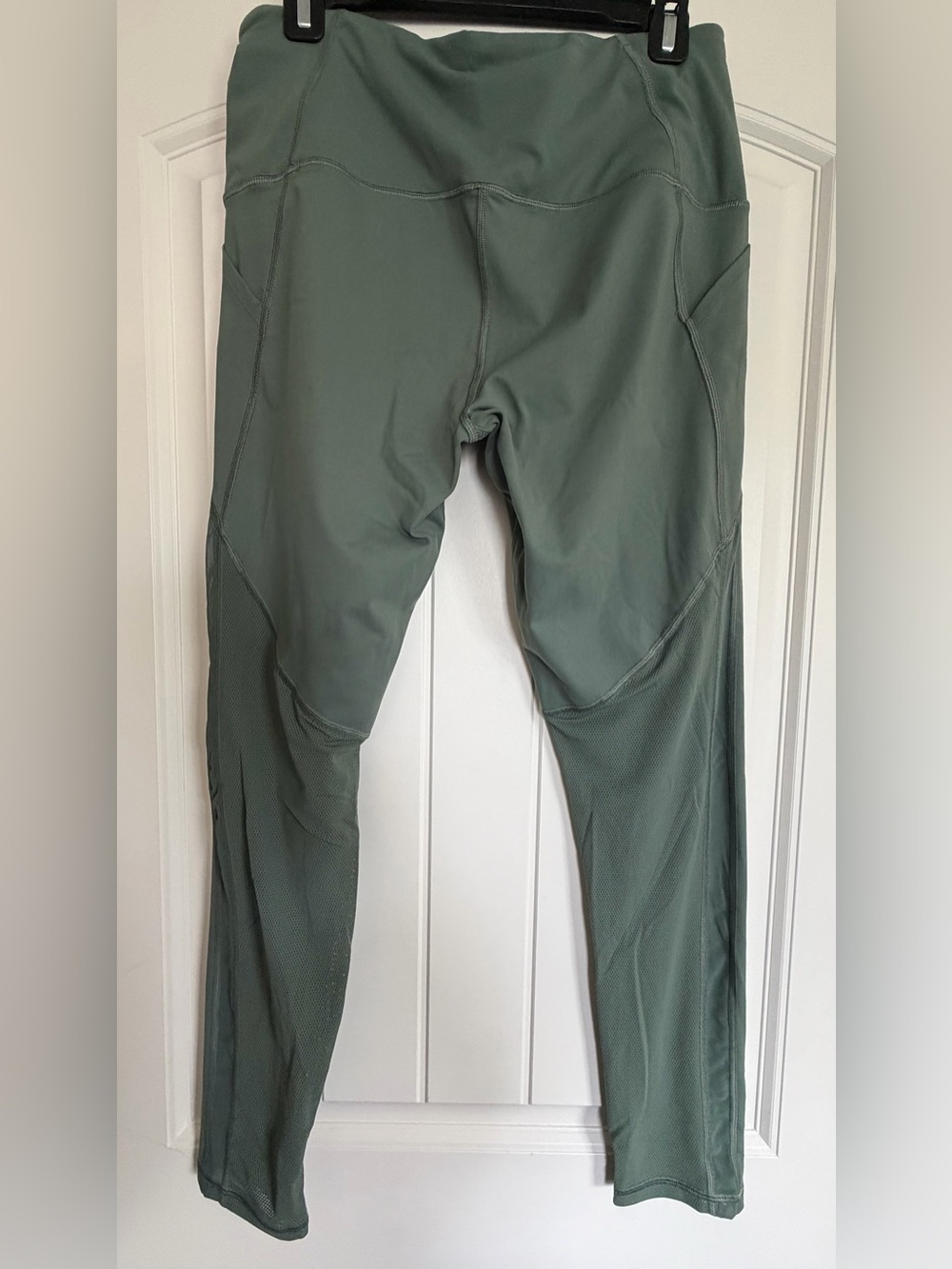 Victoria's Secret Olive Sage Leggings - Picture 7 of 8